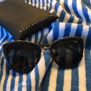 NWT Quay sunglasses